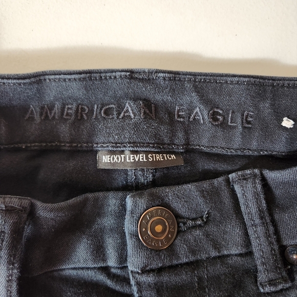 American Eagle Womens |4| Black Next Level Stretch Curvy Hi-Rise Shortie - Picture 5 of 7